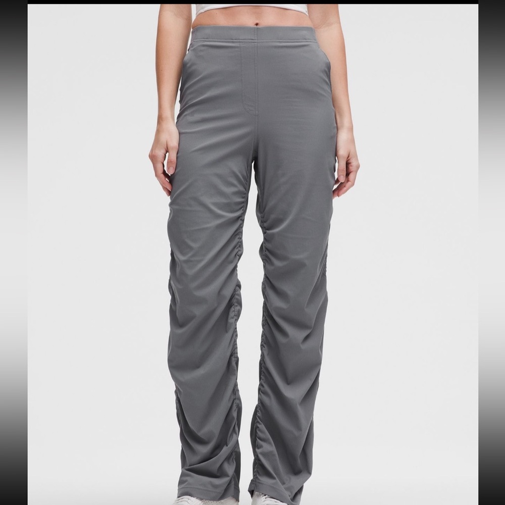 NWT Lululemon Dance Studio Slim-Fit High-Rise Flared Pant
Solar Grey - Picture 2 of 7